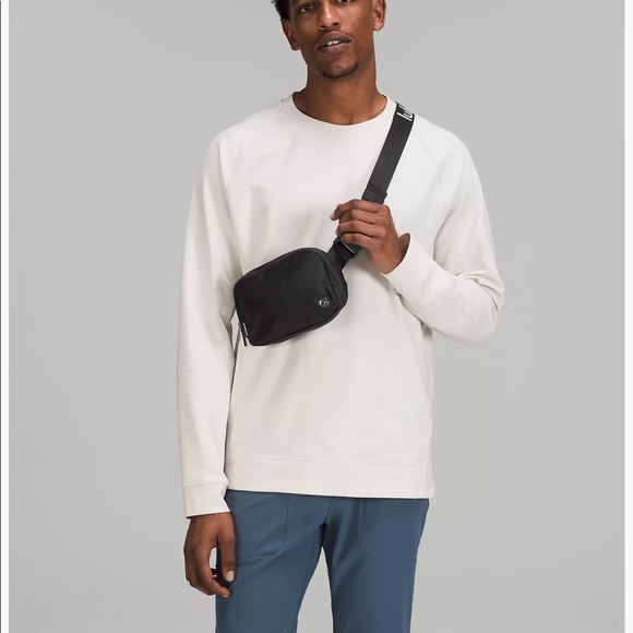 Last one! NWT Lululemon Black Everywhere Belt Bag! - Picture 6 of 12